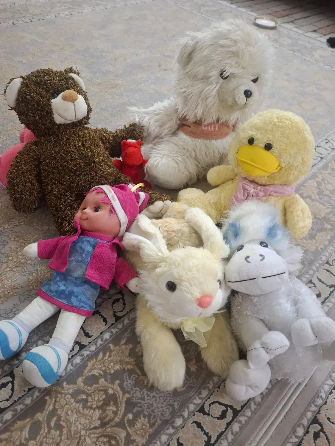 عروسک ها همگی 200تومن|اسباب‌بازی بچه|رباط‌کریم, رباط‌کریم|دیوار