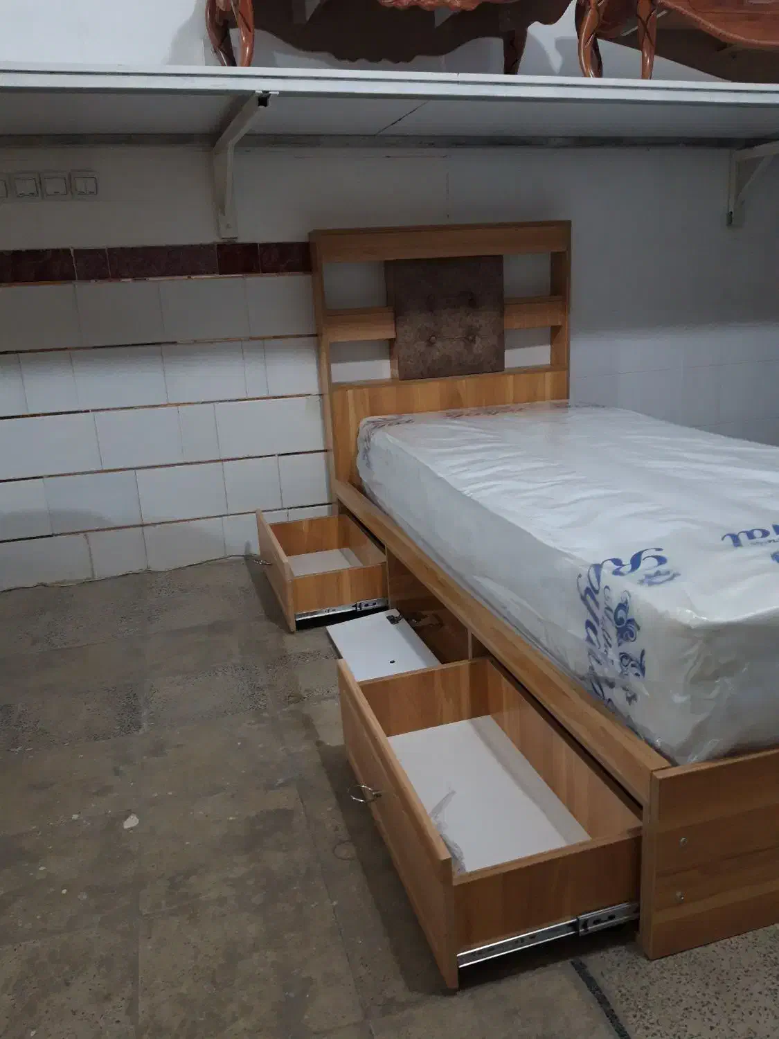 تخت 1 نفره ،|تخت و سرویس خواب|نظرآباد, نظرآباد|دیوار