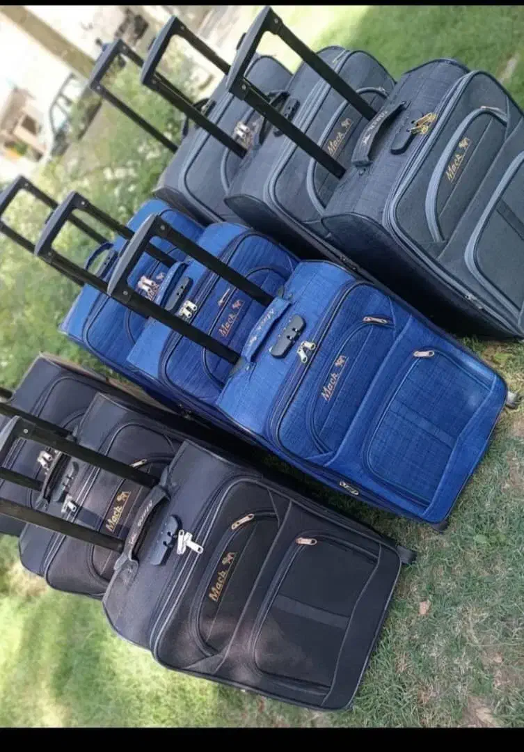 حراج چمدان 4چرخ استرخارجی محفظه لباس خیس وخشک|کیف، کفش، کمربند|کرمان, |دیوار