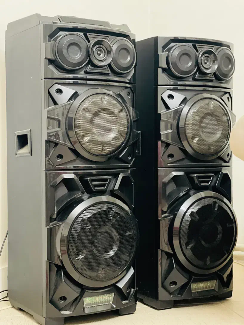 اسپیکر پر قدرت و زیبا و با کیفیت سفارش اروپا|سیستم صوتی خانگی|گرگان, |دیوار