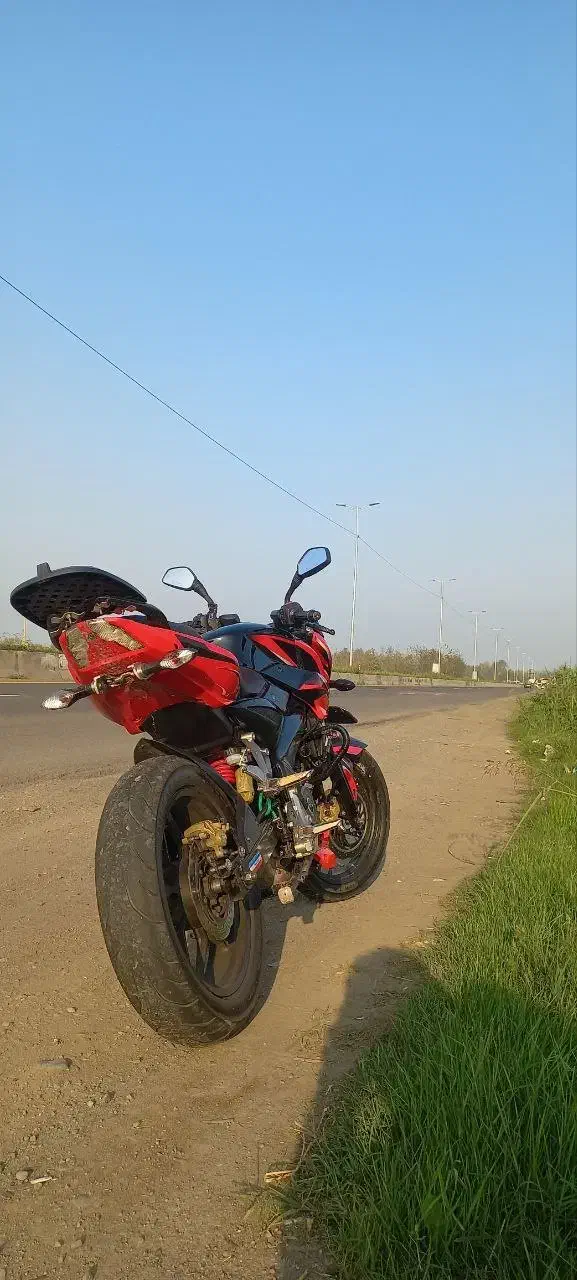 ns 200|موتورسیکلت|چابکسر, |دیوار