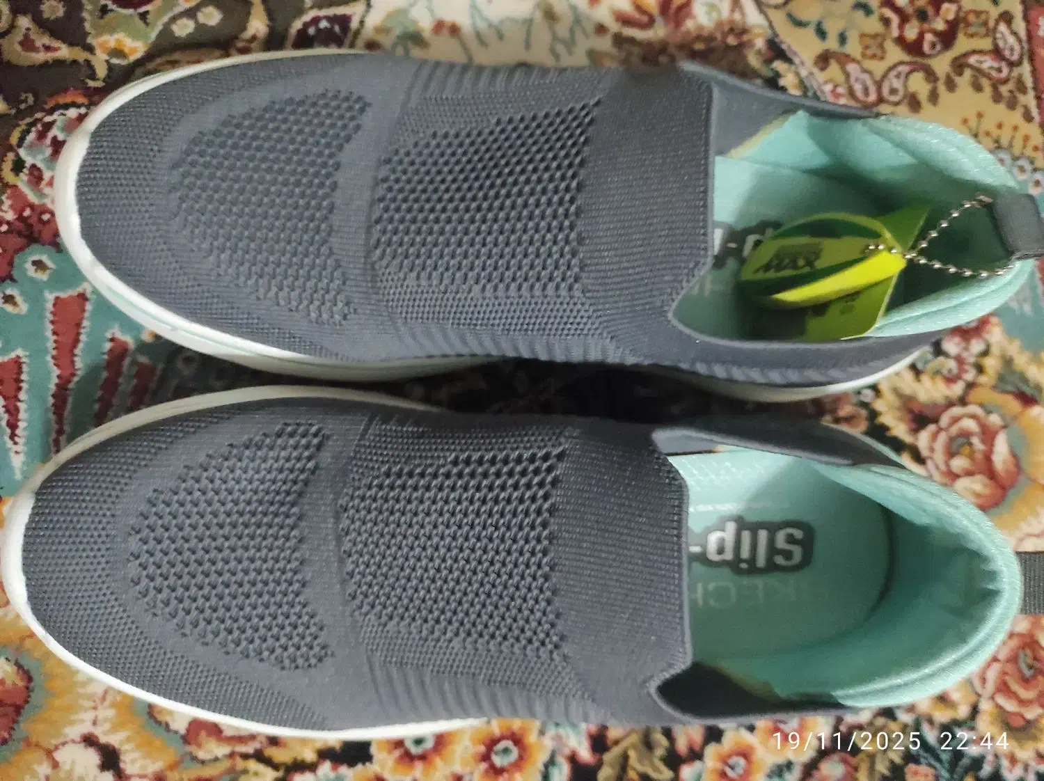 کفش پیاده روی|کیف، کفش، کمربند|کرمان, |دیوار