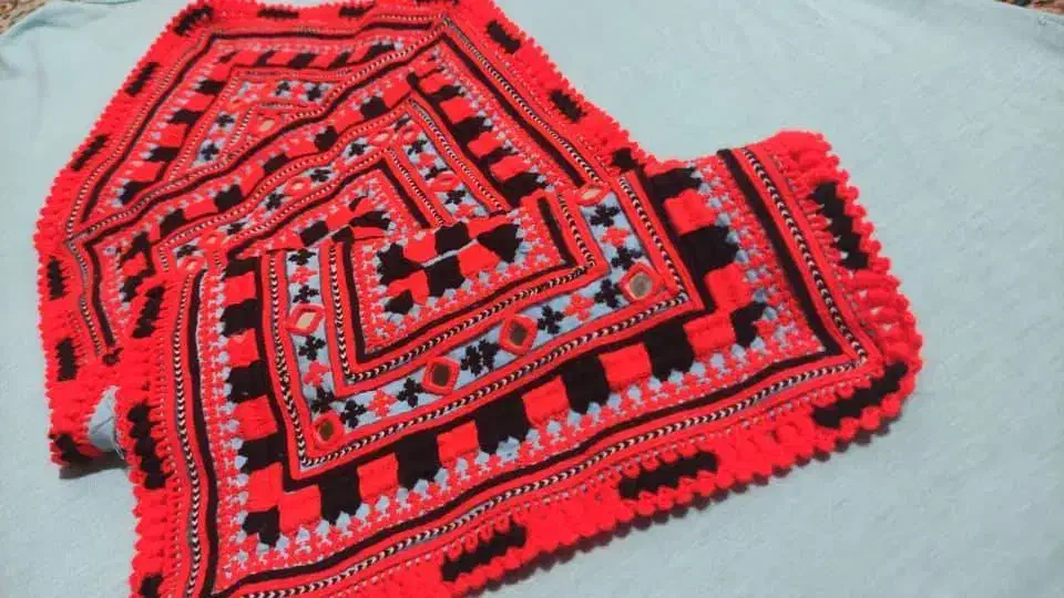 ایینه سرتوپ کرشی|آینه|خاش, |دیوار