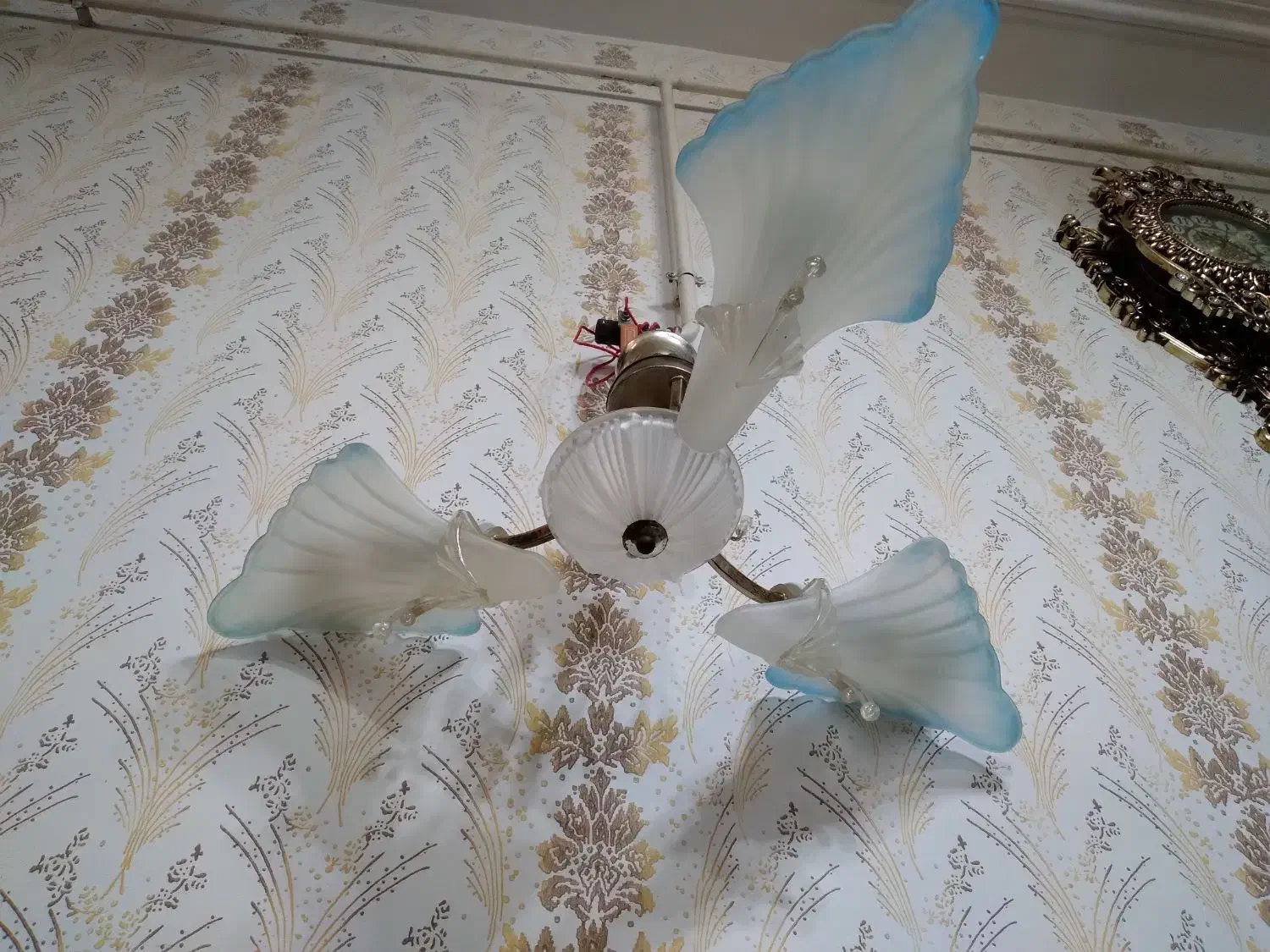 لوستری ۳شعله کریستالی|لوستر و چراغ آویز|لنگرود, |دیوار