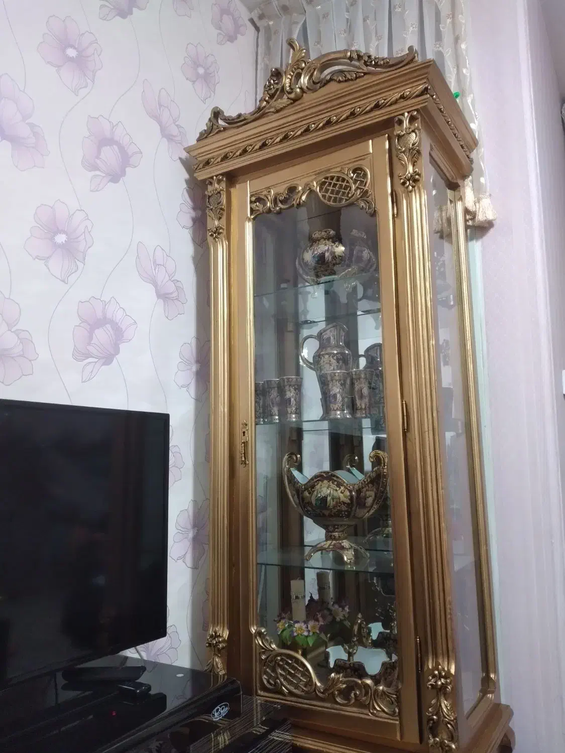 بوفه طلایی کاملا سالم|بوفه، ویترین، کنسول|قرچک, مهدیه|دیوار