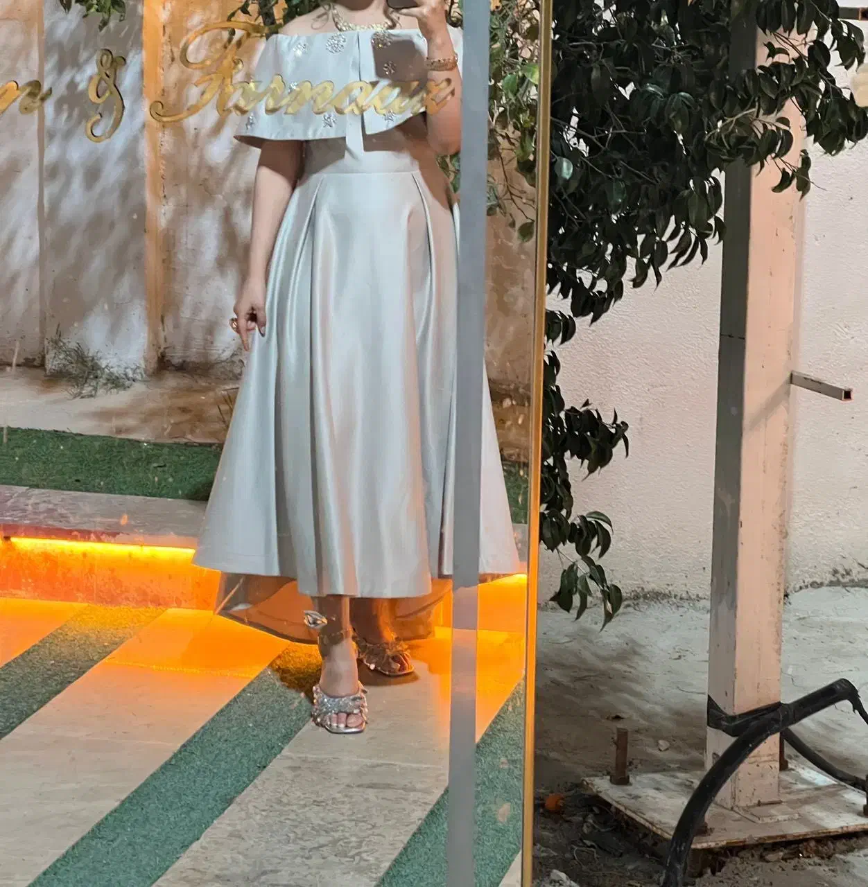 لباس مجلسی|لباس|بندر گناوه, |دیوار