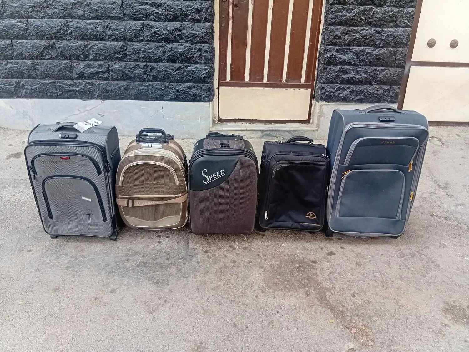 ۵عدد چمدان مسافرتی خارجی سالم و تمیز جنس درجه یک|کیف، کفش، کمربند|اصفهان, شیخ اشراق|دیوار