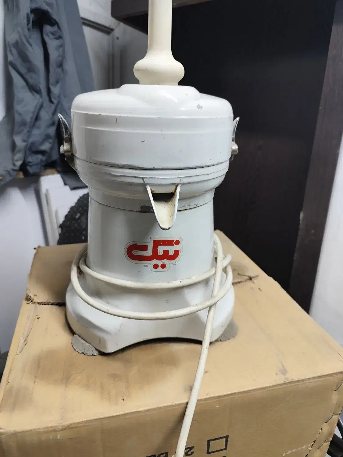 آبمیوه گیری|آبمیوه‌گیر و آب‌مرکبات‌گیر|مشهد, کارگران|دیوار