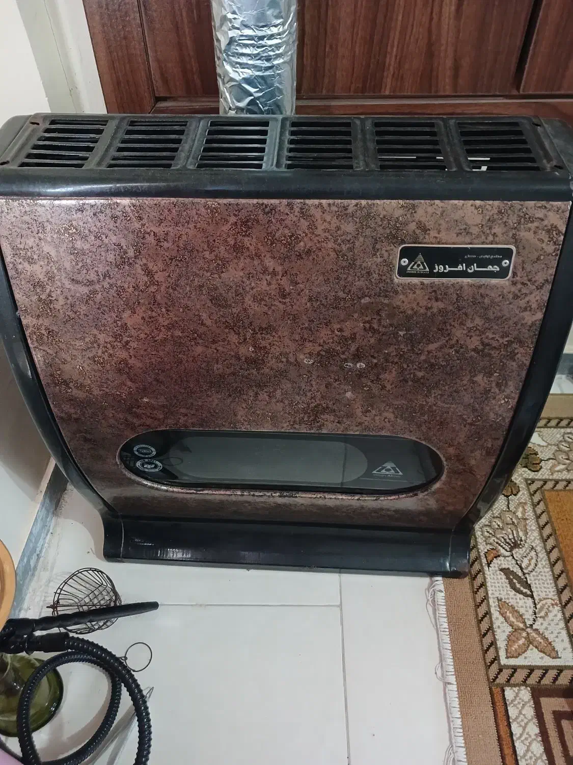 یک بخاری ۸هزار یک تخت یک نفره با تشک|بخاری، هیتر، شومینه|رشت, سلیمانداراب|دیوار