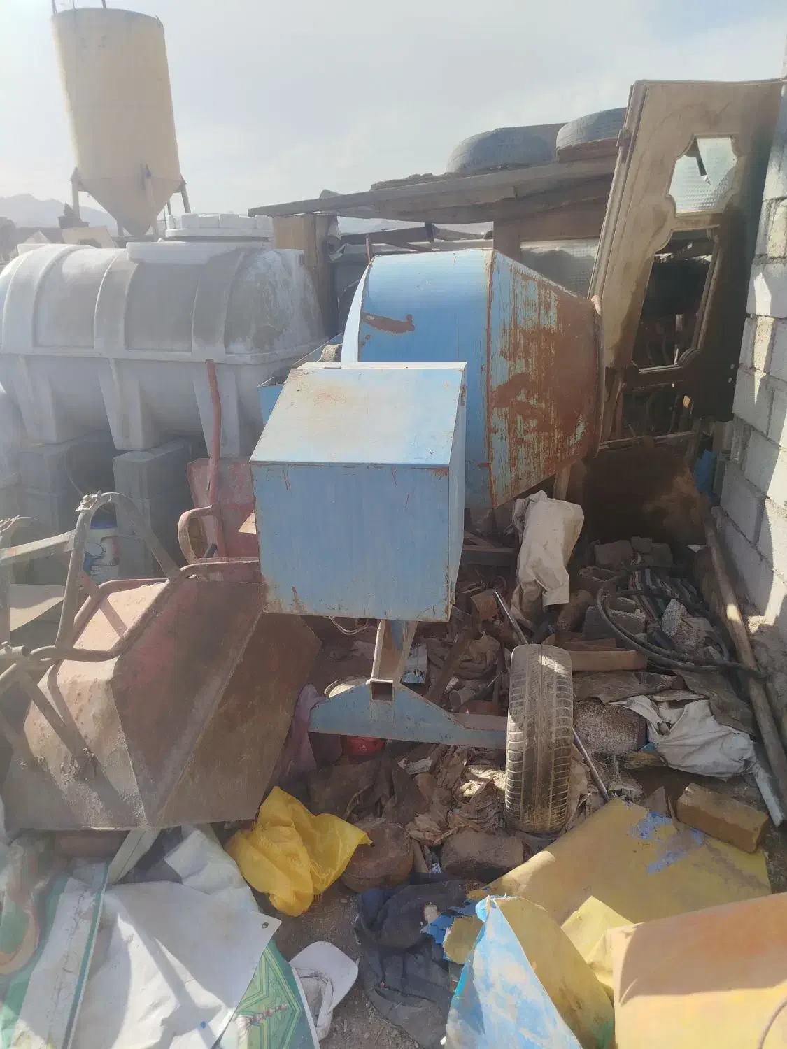 بتونر|ماشینآلات صنعتی|قم, جاده معدن|دیوار