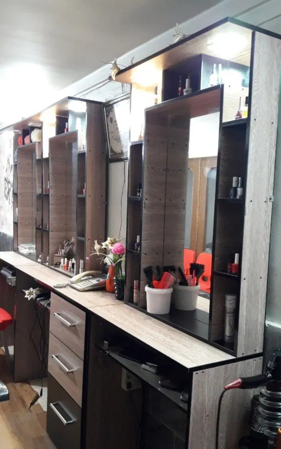 دکوری سالن|آرایشگاه و سالن‌های زیبایی|محمدیه-قزوین, |دیوار