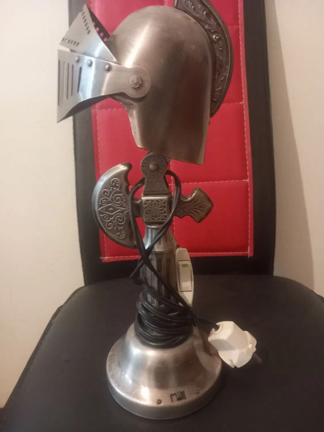 چراق خواب متعلق به سال ۱۹۵۰ میلادی حدودن ۲۰۰ سال|کلکسیون اشیاء عتیقه|الیگودرز, |دیوار