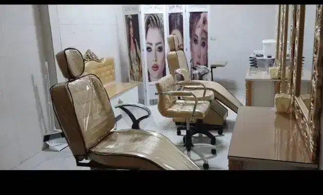 لوازم آرایشگاه زنانه در حد نو|آرایشگاه و سالن‌های زیبایی|سنندج, |دیوار