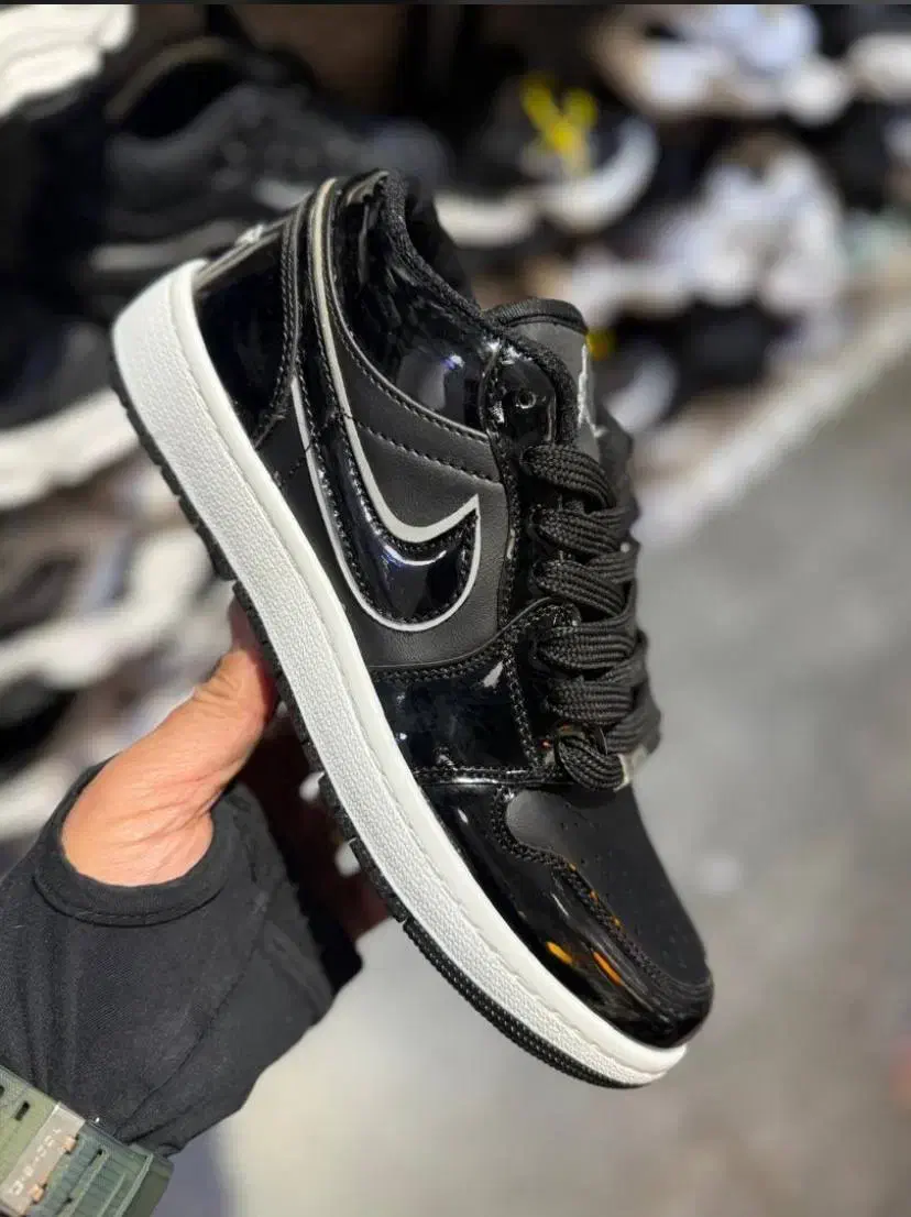 کفش jordan1|کیف، کفش، کمربند|رباط‌کریم, شهرک صنعتی زواره‌ای|دیوار