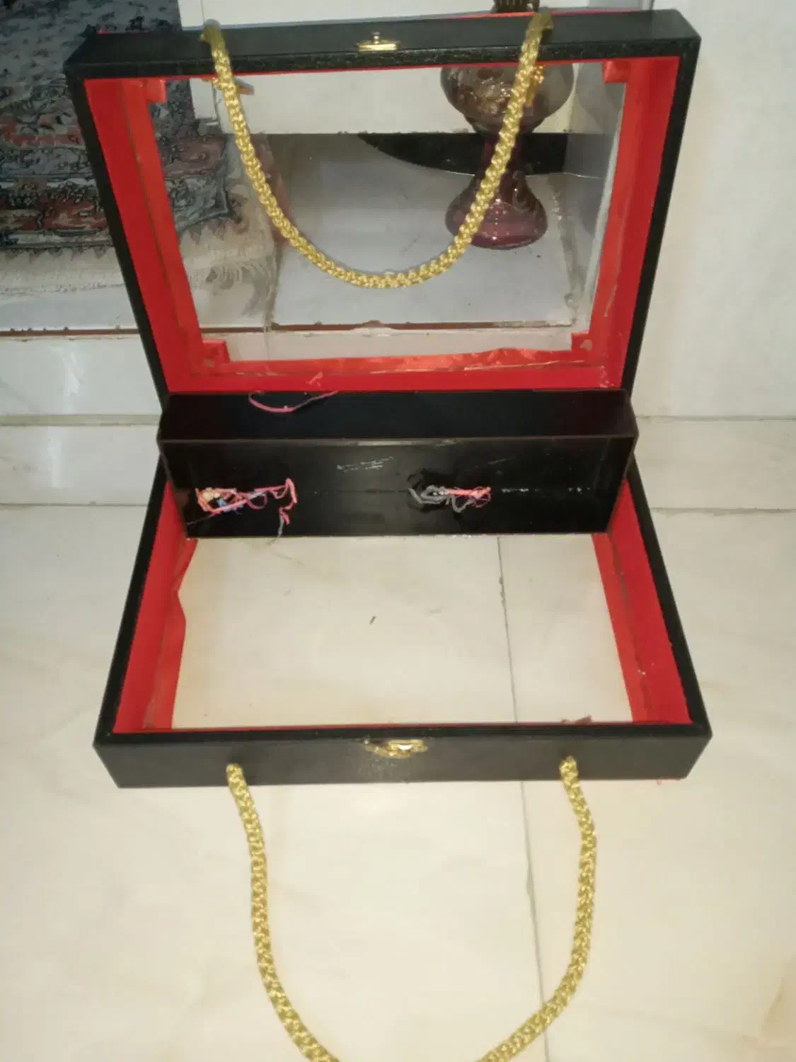 جعبه کلکسیونی شیشه ای ۵۰در ۵۰سالم|کلکسیون اشیاء عتیقه|قرچک, مهدیه|دیوار