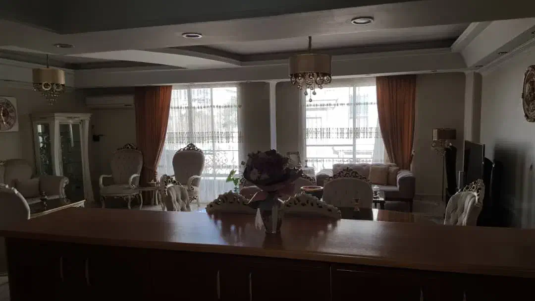 واحد ۱۷۰متری ۳خواب طبقه ۵ دروس