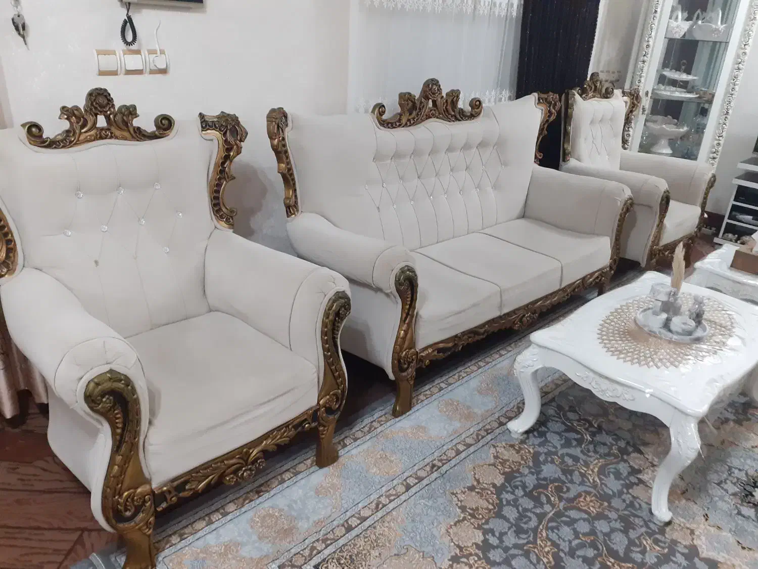 مبل ۷نفره سلطنتی|مبلمان خانگی و میز عسلی|لولمان, |دیوار