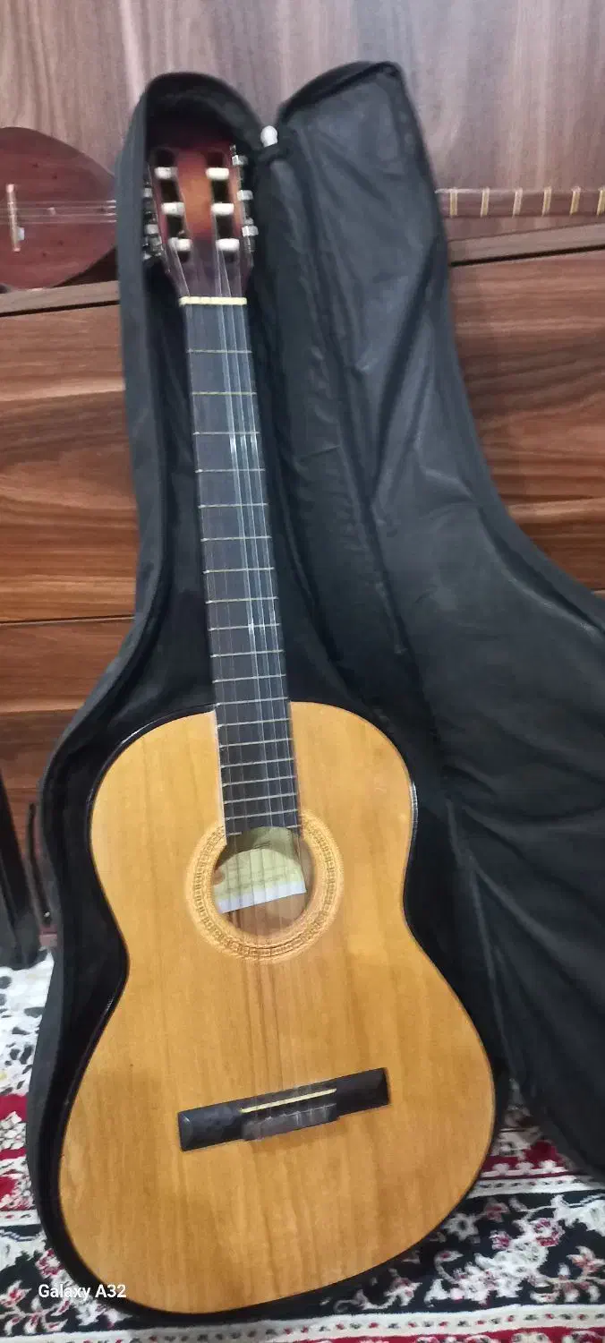 گیتار در حد نو|گیتار، بیس، امپلیفایر|برخوار, |دیوار