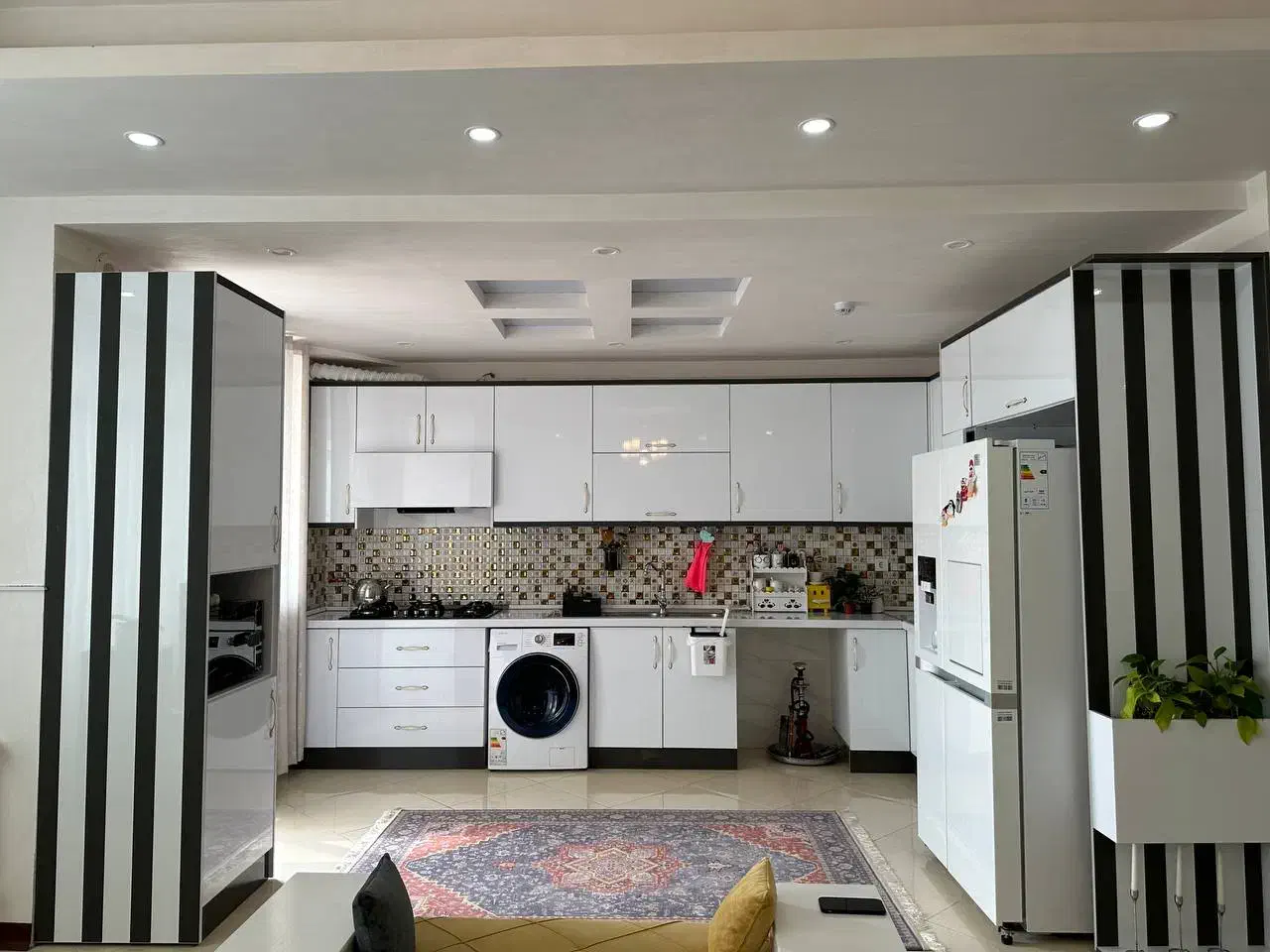 اجاره ۱۶۰متر / تاپ لوکیشن دزاشیب/ فرمانیه/نیاوران