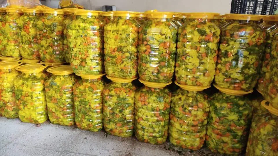 انواع ترشی|خوردنی و آشامیدنی|رباط‌کریم, رباط‌کریم|دیوار