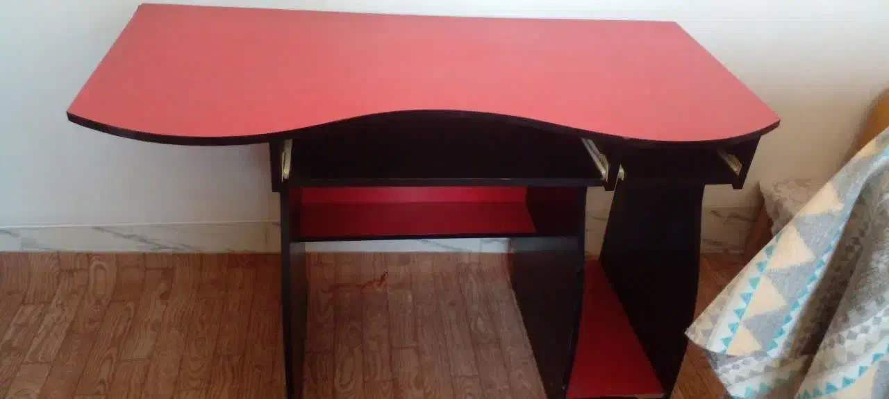 میز کامپیوتر|میز تحریر و کامپیوتر|لنجان, |دیوار