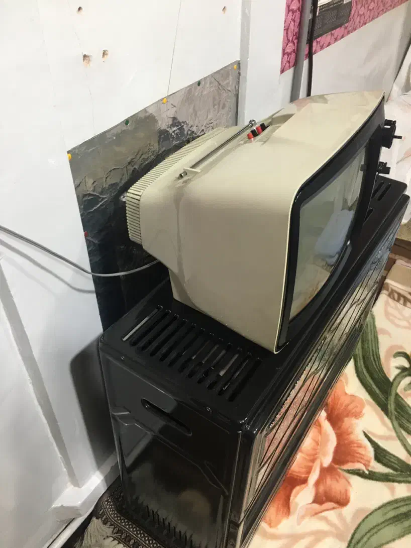 تلویزیون پارس ۱۴|کلکسیون اشیاء عتیقه|شهرضا, |دیوار