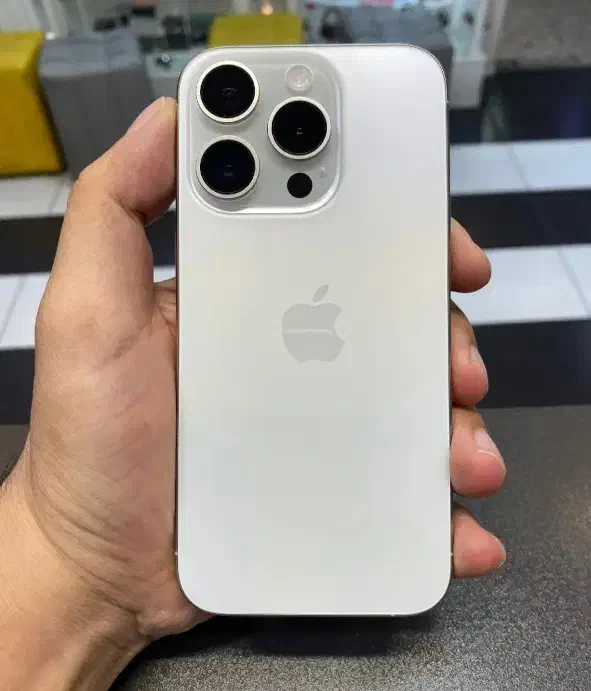 iPhone 15 pro|موبایل|کرج, کوی کارمندان جنوبی|دیوار