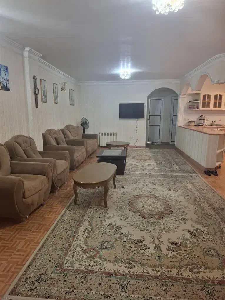 اجاره روزانه آپارتمان2خواب همکف میدان شهرداری رشت|اجارهٔ کوتاه‌مدت آپارتمان و سوئیت|رشت, استادسرا|دیوار