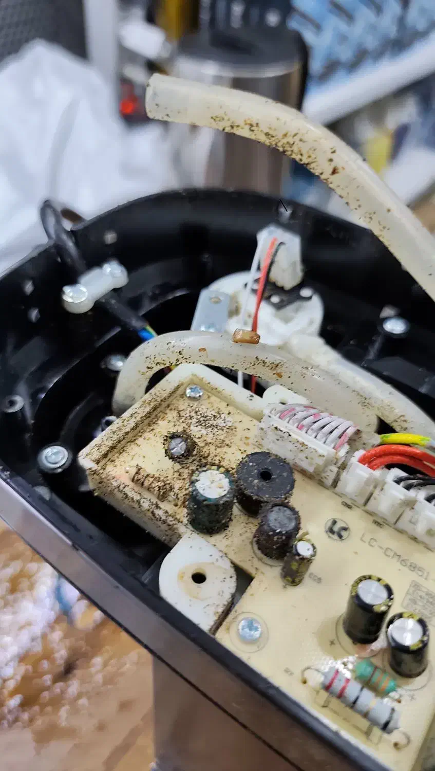 تعمیر قهوه ساز و اسپرسو ساز تضمینی|خدمات پیشه و مهارت|بومهن, |دیوار