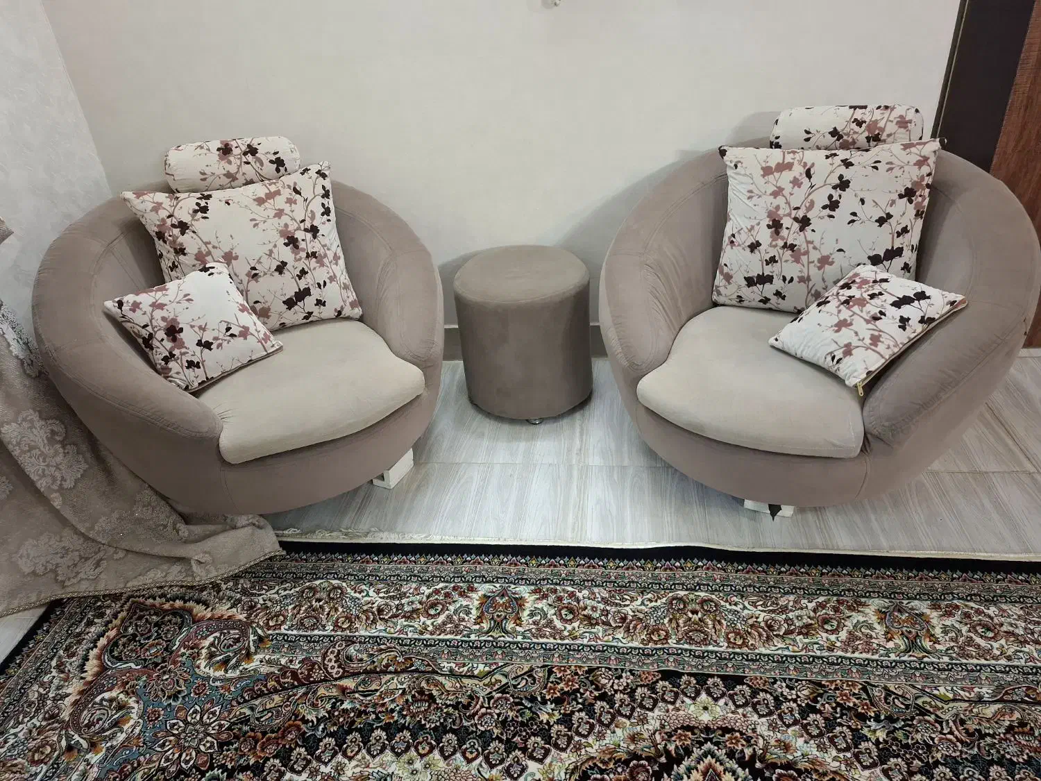 مبل تک|مبلمان خانگی و میز عسلی|مشهد, اسماعیل آباد|دیوار