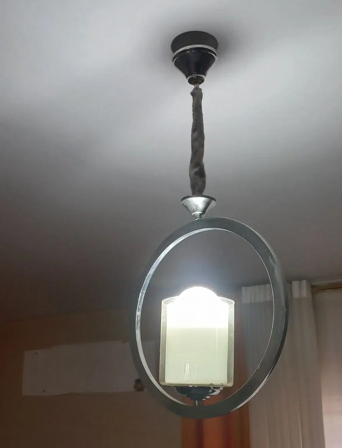 لوستر ها|لوستر و چراغ آویز|پرند, فاز ۳|دیوار