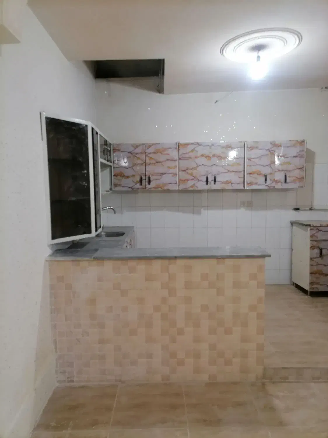 اجاره زیرزمین تک خواب مناسب خانوار2تا3نفر|اجارهٔ خانه و ویلا|قم, علی آباد سعدگان|دیوار