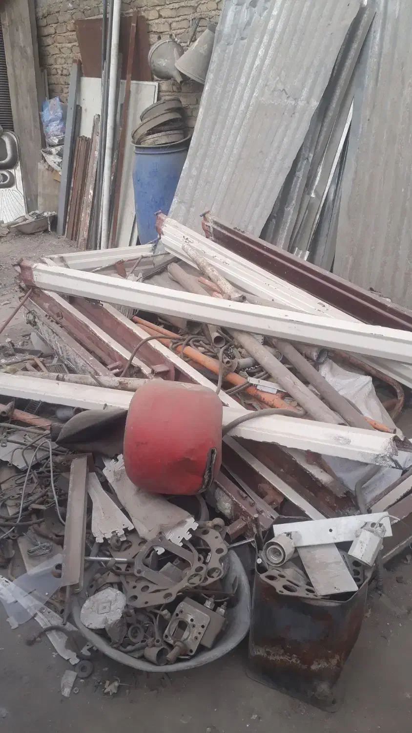 خریدار ضایعات آهن چدن مس آلومینیوم وغیره...|خدمات پیشه و مهارت|تهران, آذری|دیوار