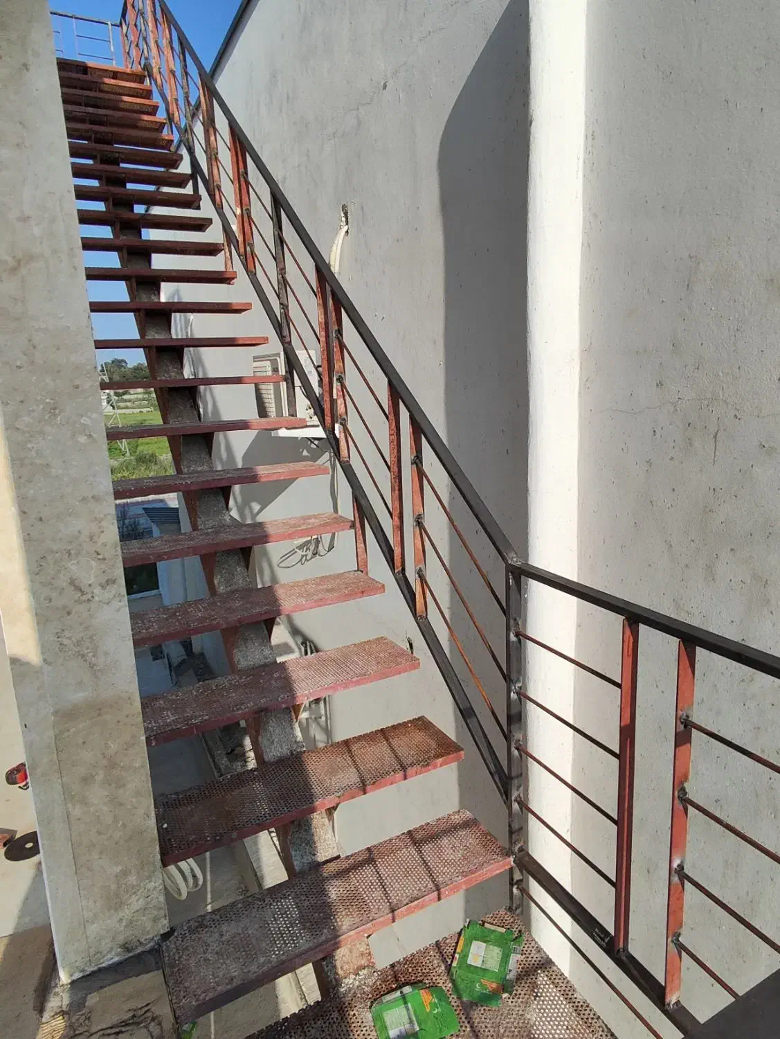 جوشکار  آهنگر  ساخت نرده حفاظ سایبان  و ..|خدمات پیشه و مهارت|بومهن, |دیوار