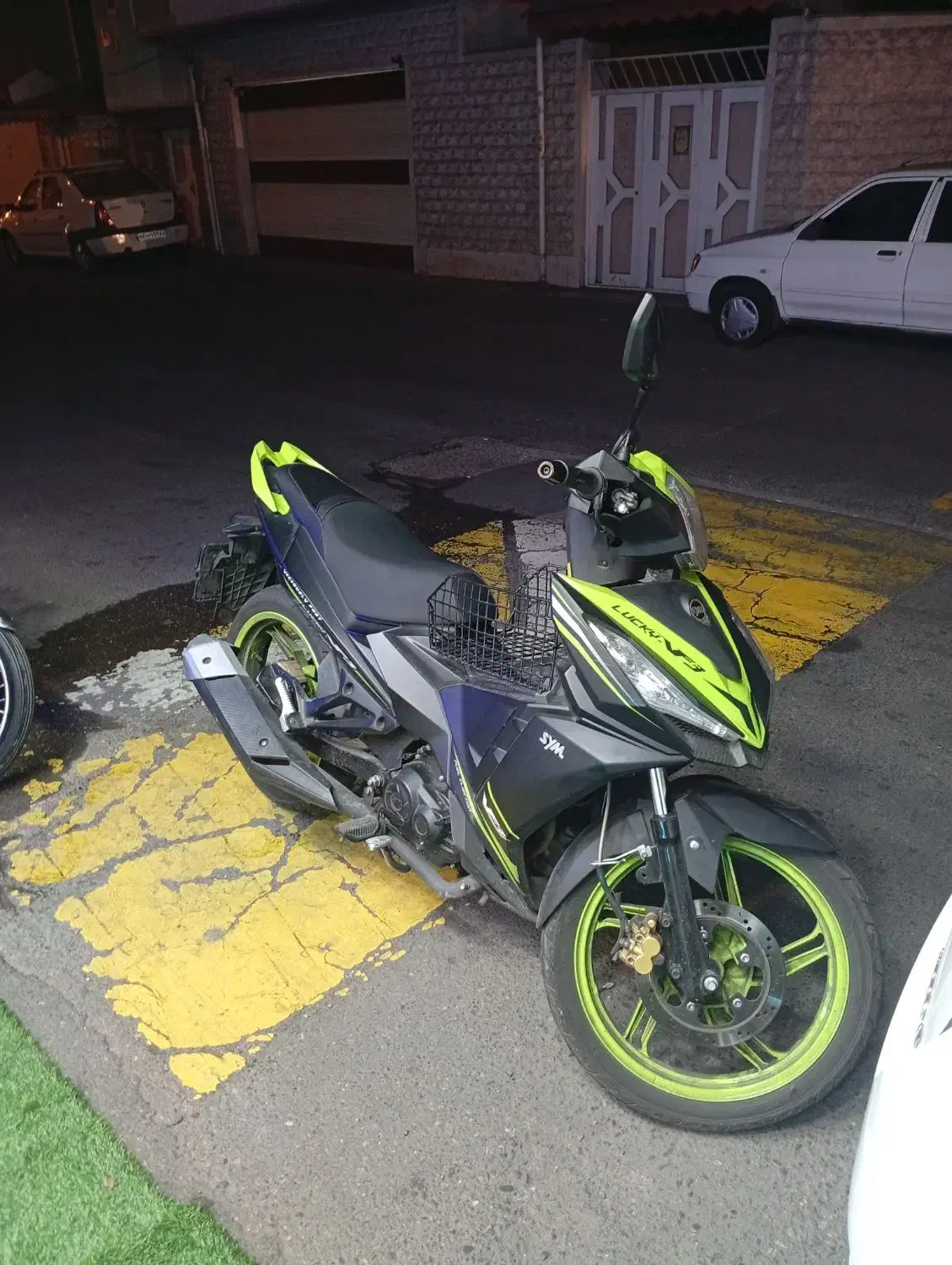 لاکی 185 . بنلی مگلی زونتس na ns rs 250 200 150|موتورسیکلت|رشت, فلسطین|دیوار