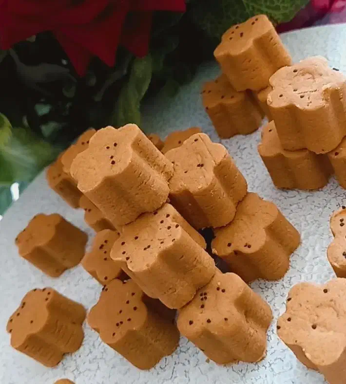 شیرینی خونگی((کیک تولد و شیرینی خشک))|خدمات پذیرایی، مراسم|قائن, |دیوار