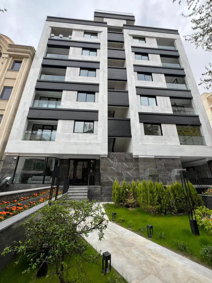 ۲۰۰      /      مـدرن     /  کلیدنخورده