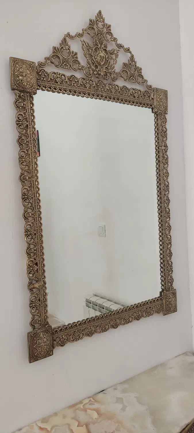 آینه شمعدان و کنسول برنجی|بوفه، ویترین، کنسول|گلوگاه بابل (گلیا), |دیوار