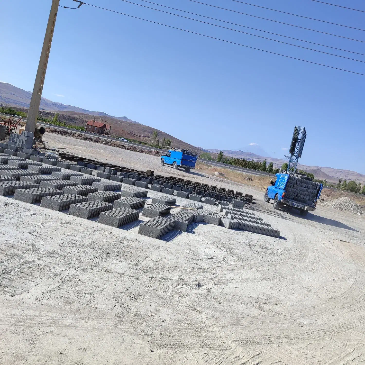 نیروی کار با حقوق خوب نیازمندیم فقط تماس بگیرید|استخدام معماری، عمران و ساختمانی|ماکو, |دیوار