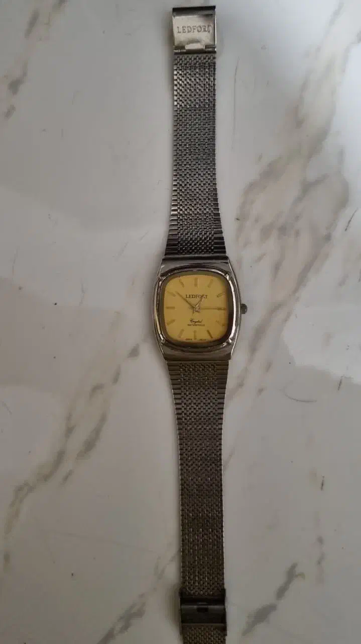 ساعت مچی LEDFORT ژاپنی قدیمی|ساعت|اندیشه, اندیشه فاز ۱|دیوار