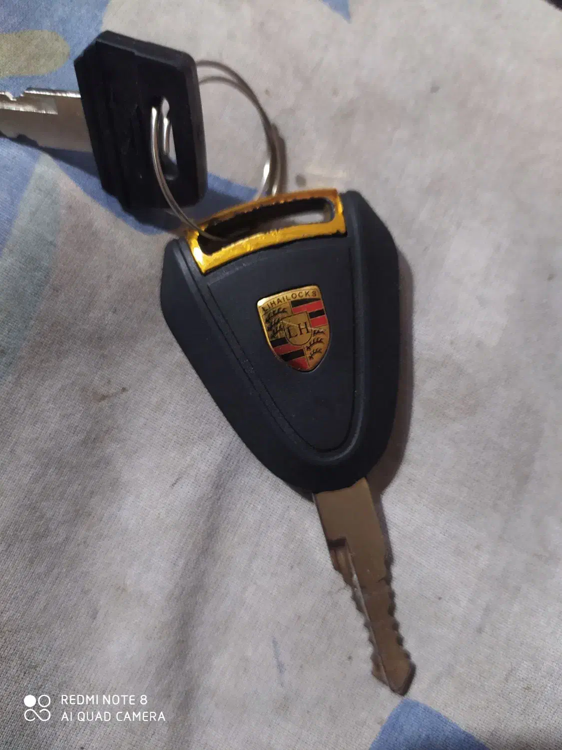 سویچ|اشیا|گنبد کاووس, |دیوار