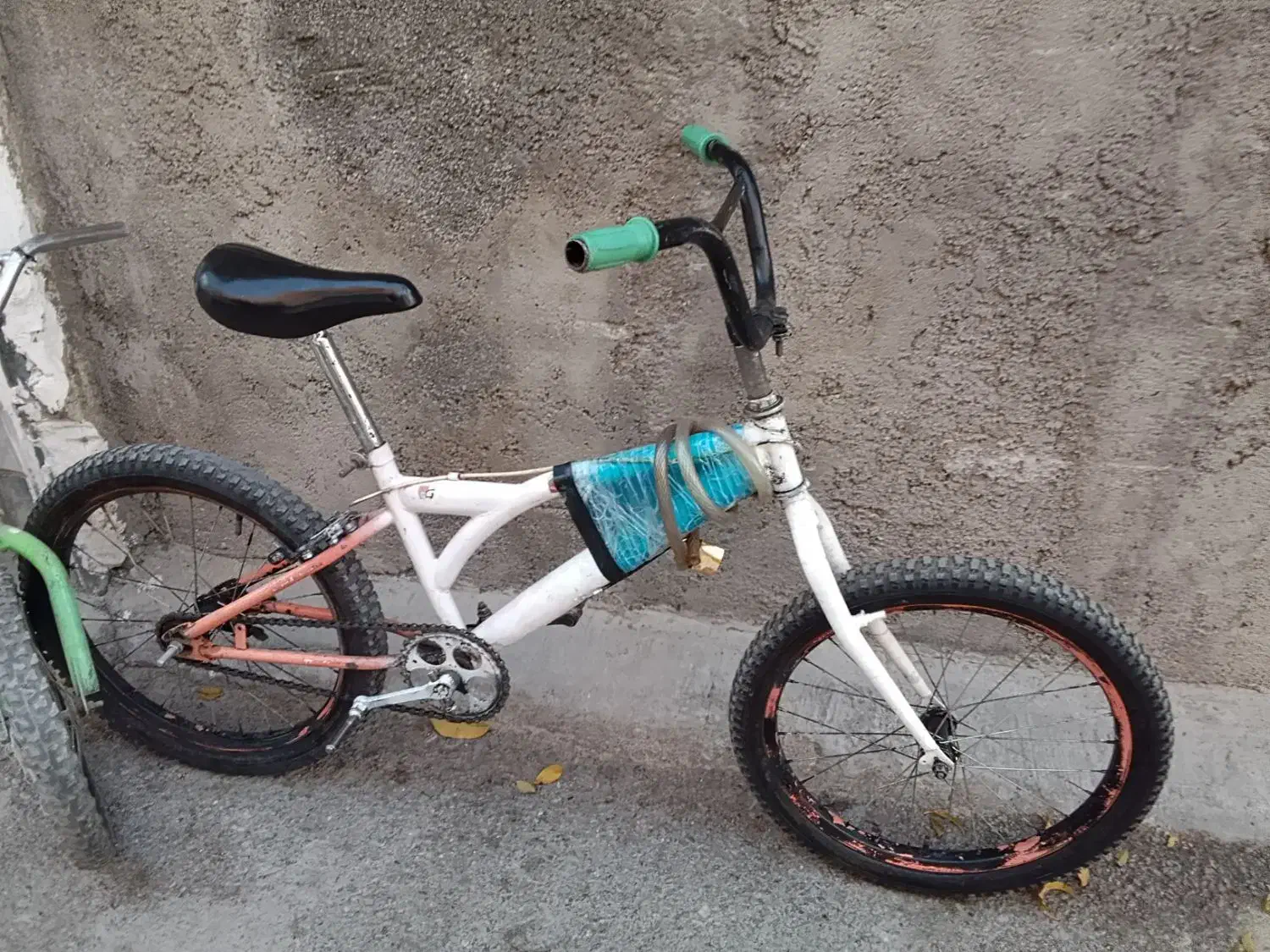 دوچرخه|دوچرخه، اسکیت، اسکوتر|چهارباغ, |دیوار