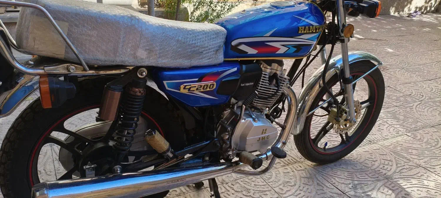 همتاز مدل1402 کارکرد6000در حد صفر|موتورسیکلت|مراغه, |دیوار