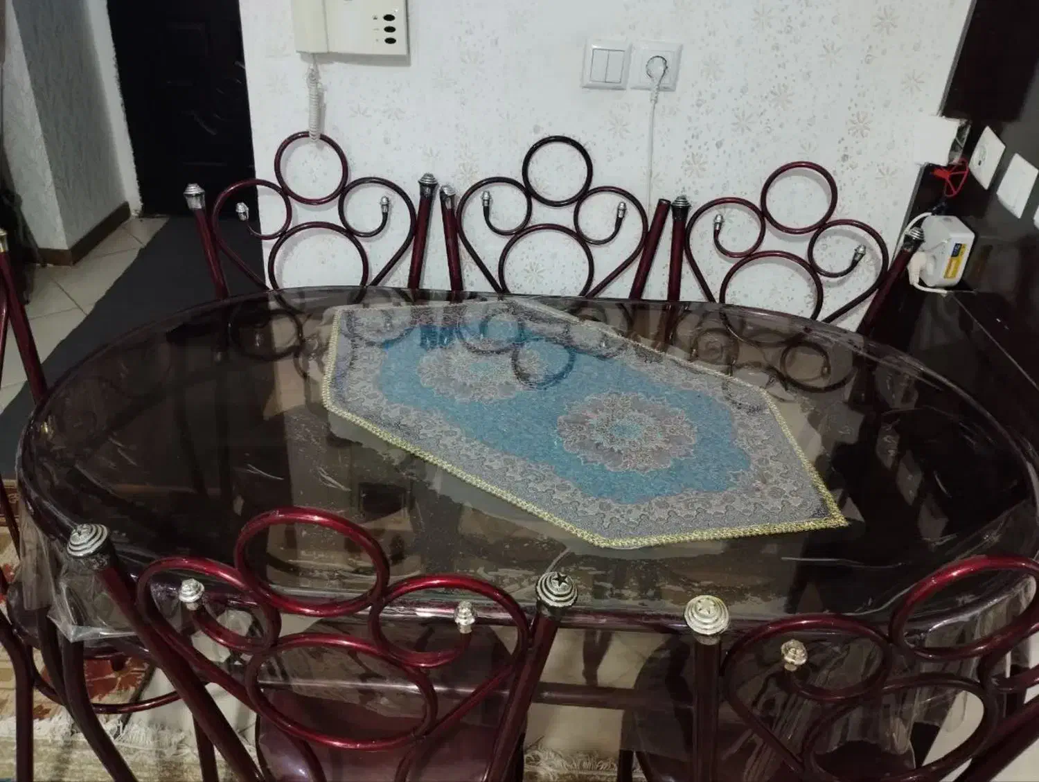 میز ناهار خوری 6 نفره فرفوژه سالم|میز و صندلی غذاخوری|فولادشهر, مسکن مهر فولادشهر|دیوار