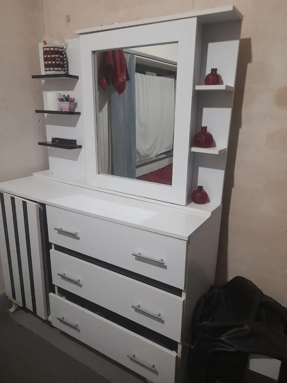 دراور|جاکفشی، کمد، دراور|گنبد کاووس, |دیوار