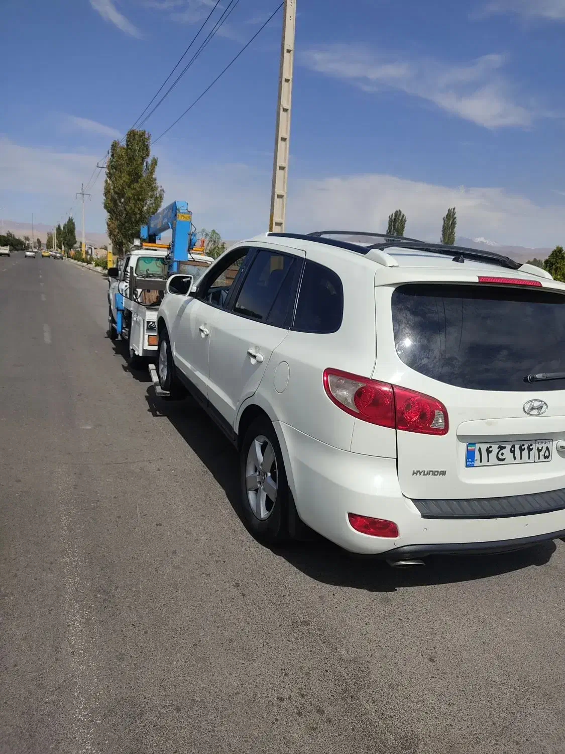 امداد خودرو چرخ گیر جرثقیل|خدمات حمل و نقل|سراب, |دیوار