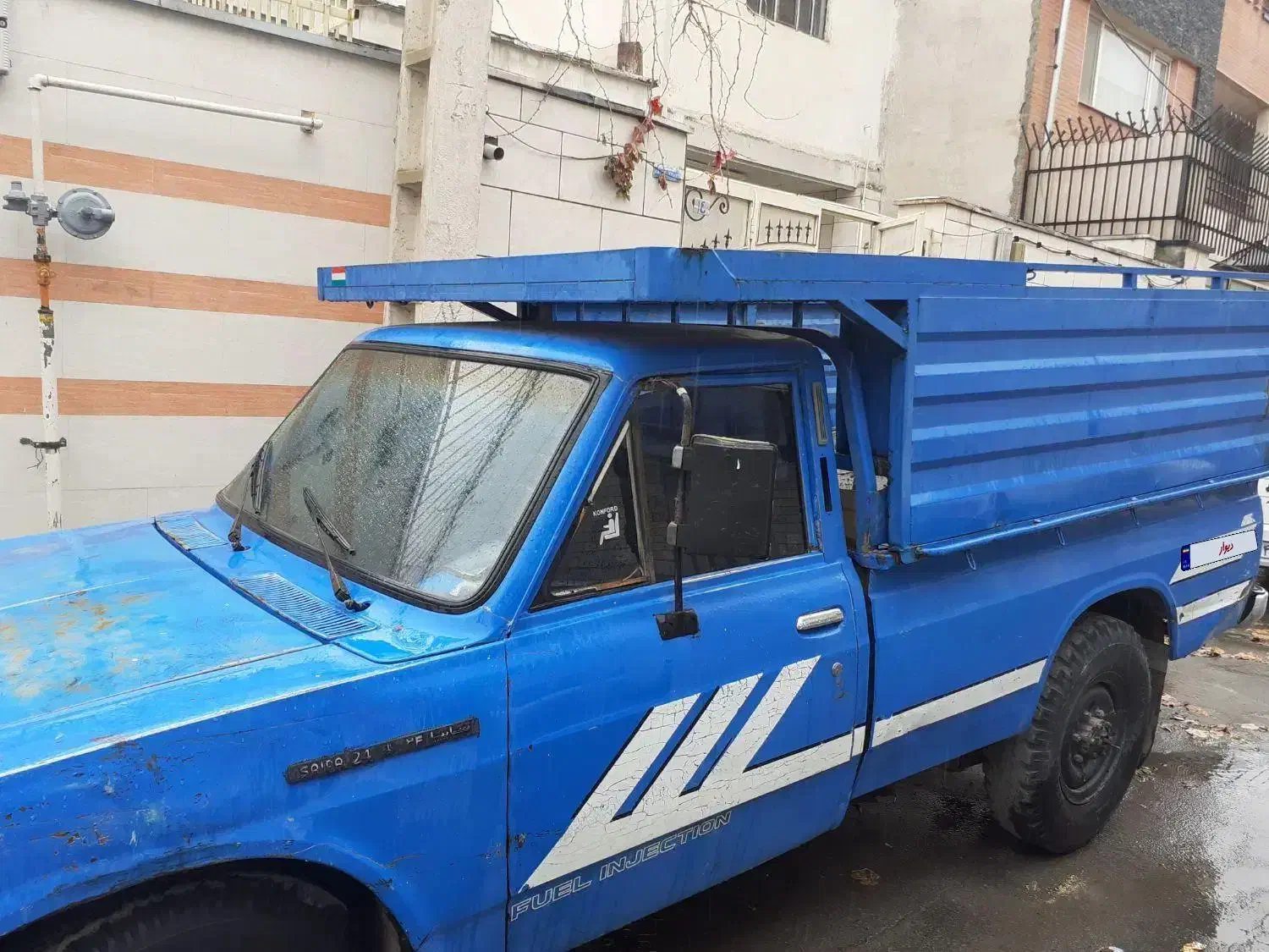 نیسان مدل ۸۱ دوگانه سوز|خودرو سواری و وانت|شهرکرد, |دیوار