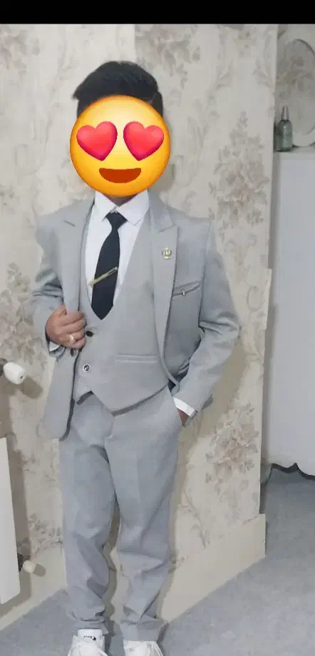 کت شلوار|لباس|پیشوا, |دیوار