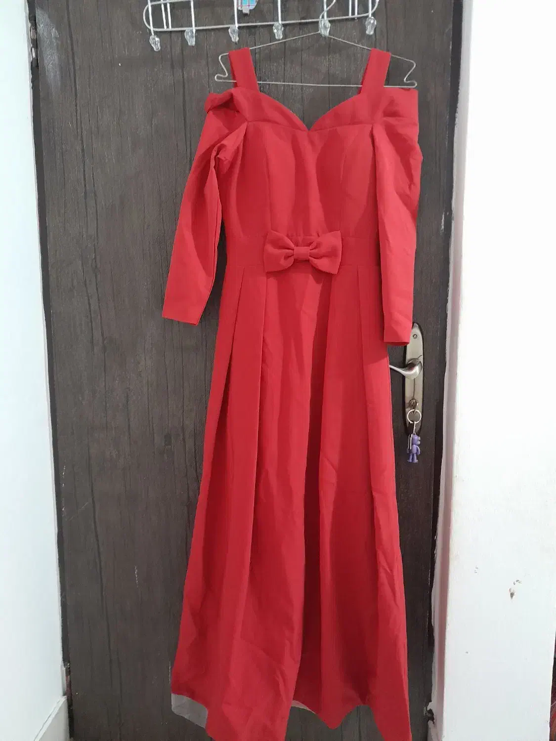 لباس مجلسی ی بار بیشتر پوشیده نشدع|لباس|چمستان, |دیوار