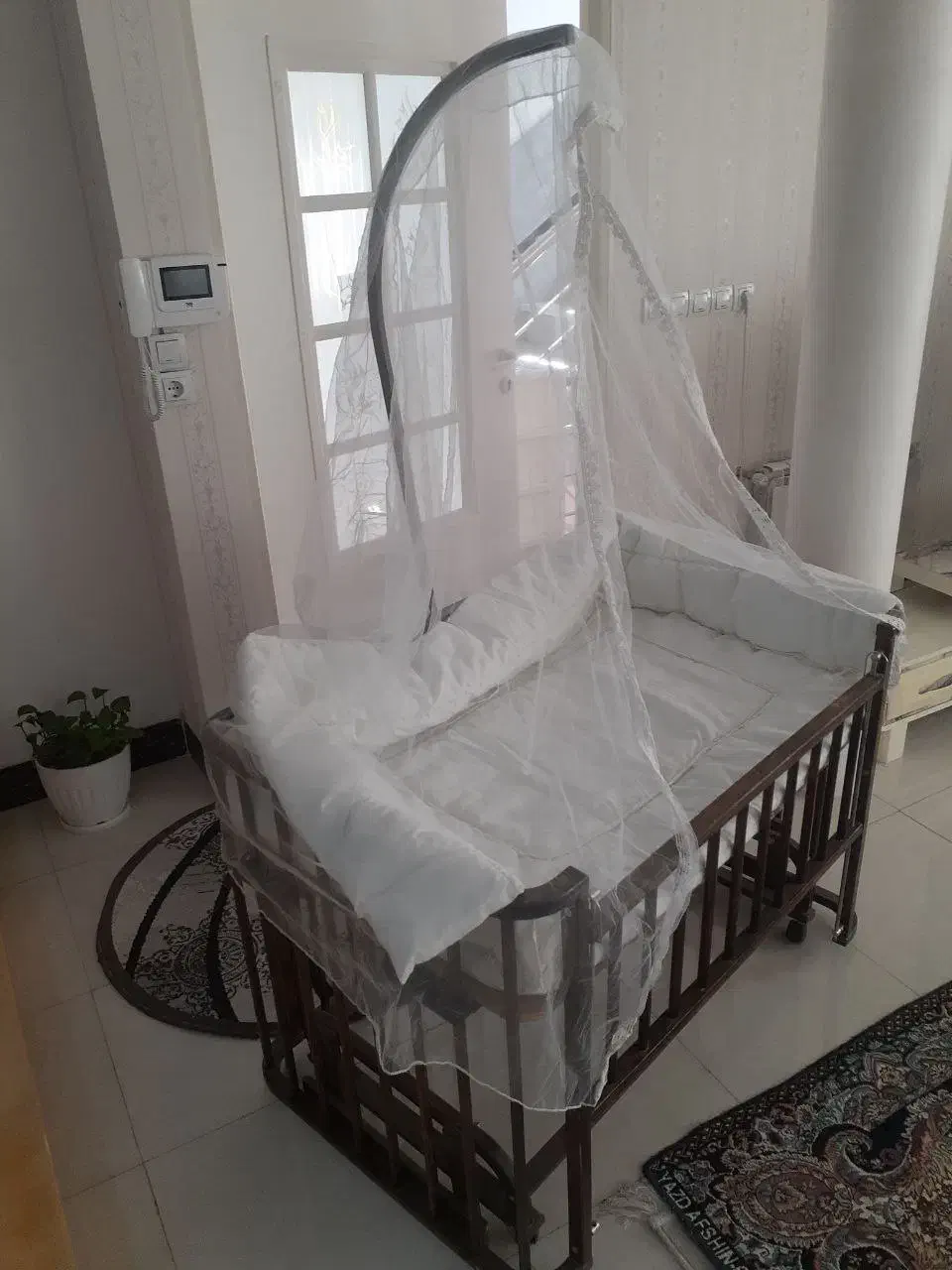 گهواره چوب راش درجه یک|تخت و سرویس خواب|سنندج, |دیوار